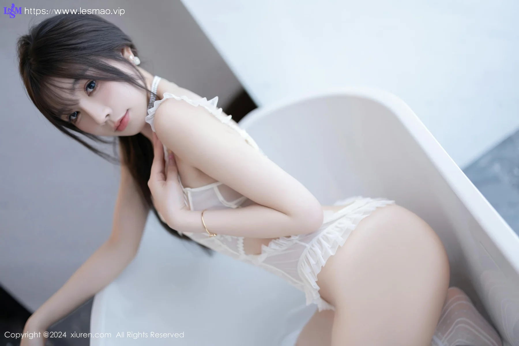 XiuRen 秀人 No.9101 徐莉芝Booty 白色连衣短裙性感写真1 - 7