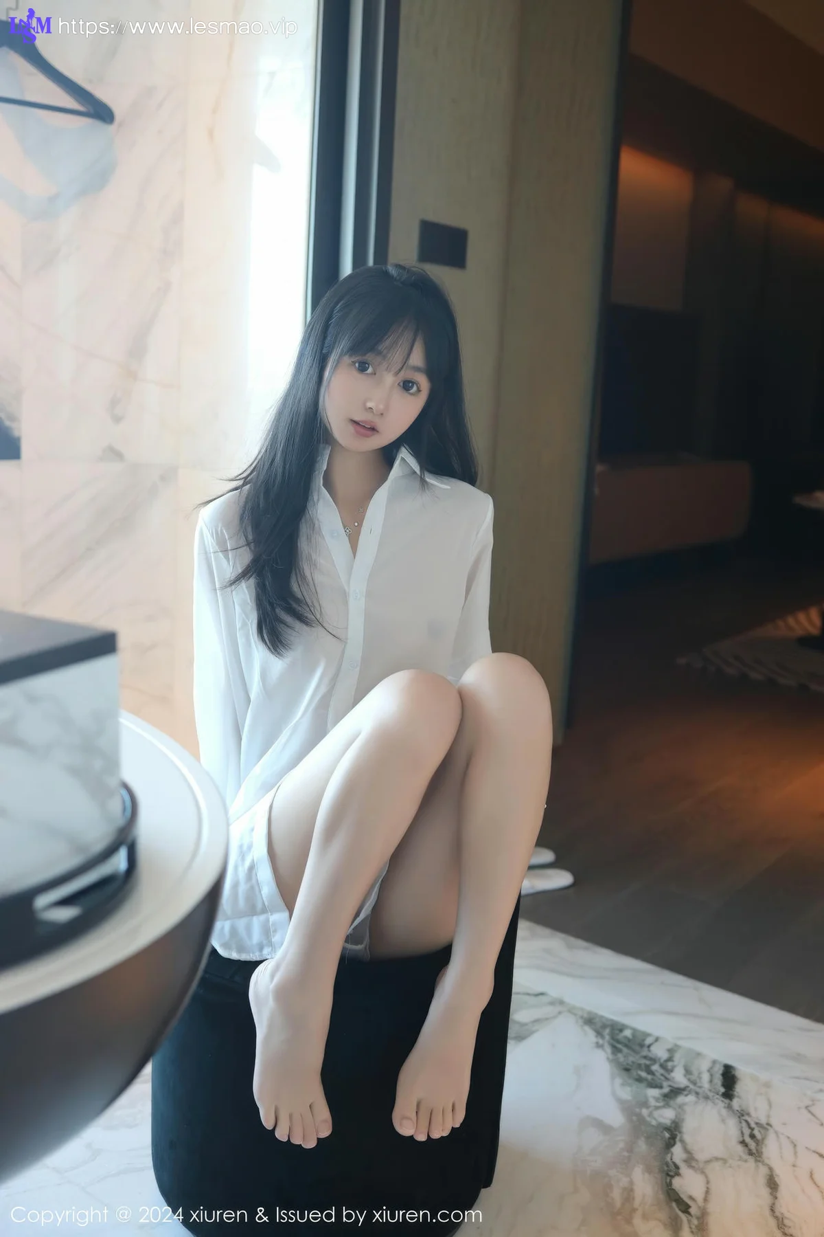 XiuRen 秀人 No.9251 林好好 首套写真白色衬衣萝莉 - 9