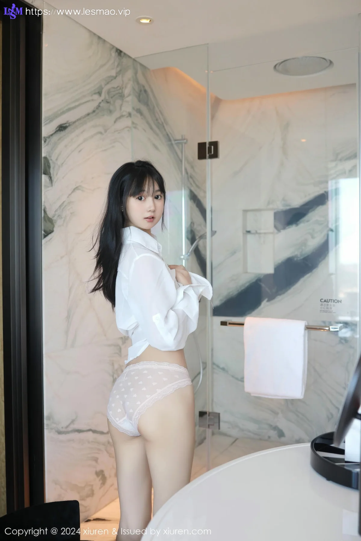 XiuRen 秀人 No.9251 林好好 首套写真白色衬衣萝莉 - 2