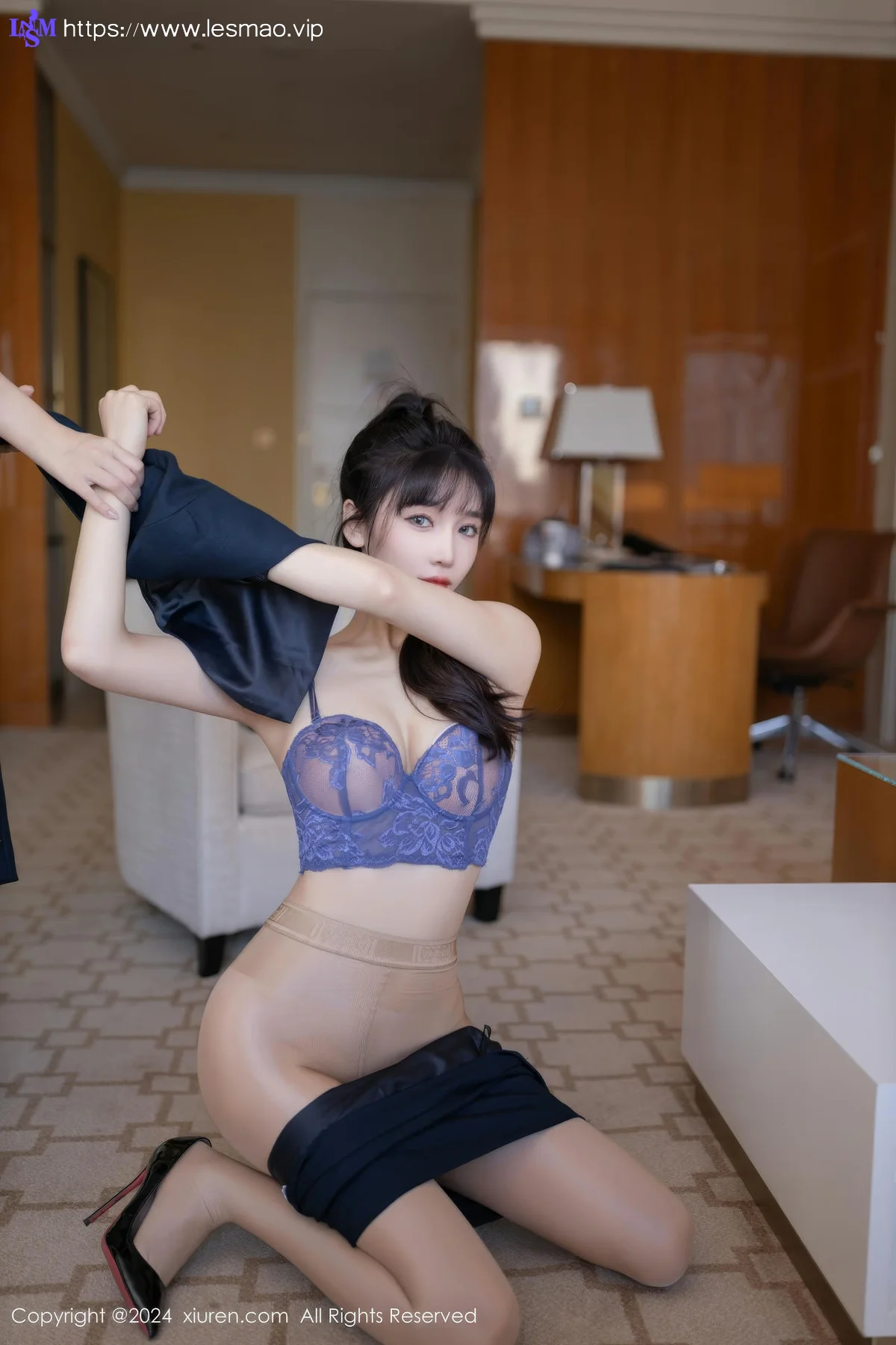 XiuRen 秀人 No.9263 陆萱萱 性感魅惑肉丝 - 3