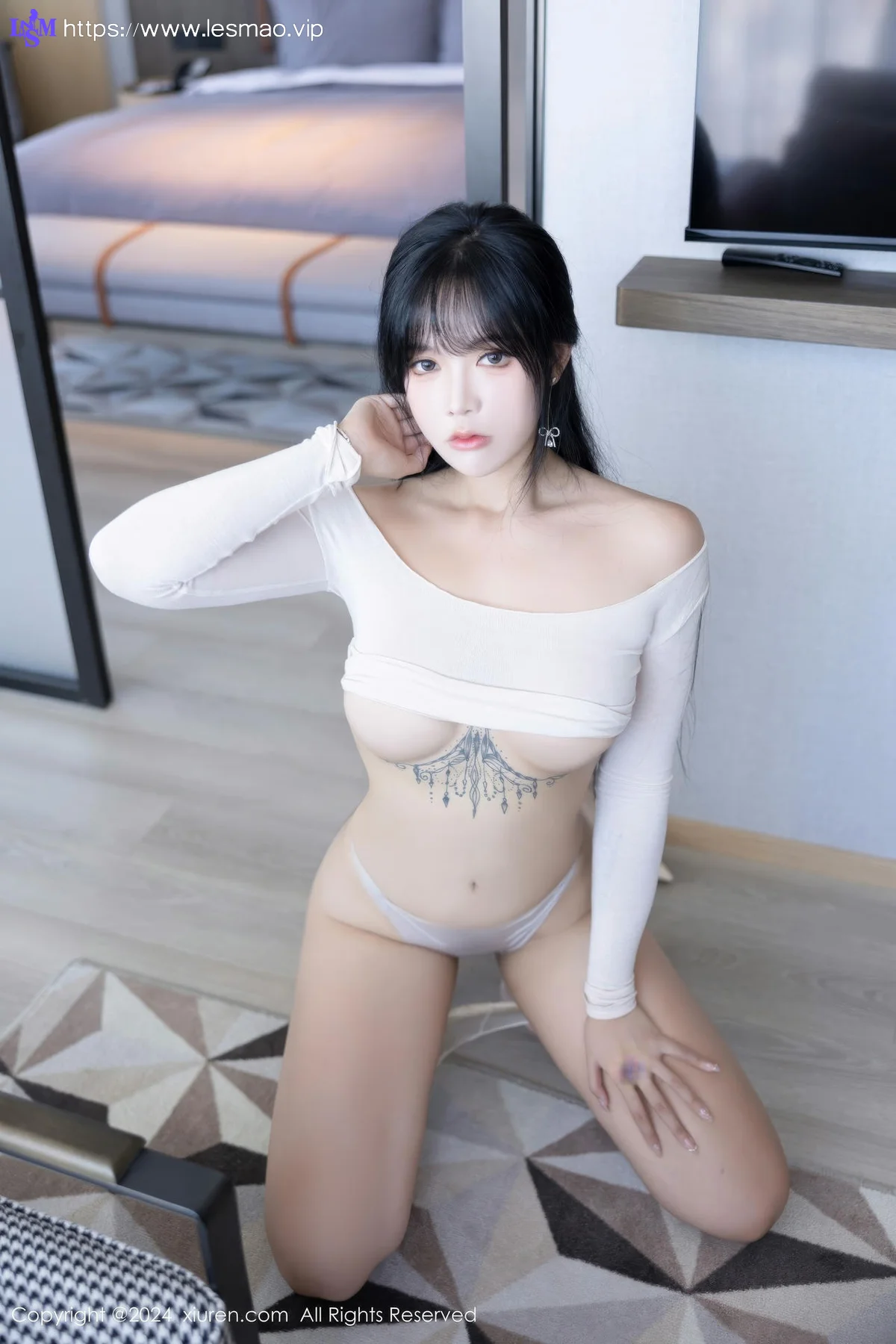 XiuRen 秀人 No.9320 娜比 美腿街拍写真 - 2