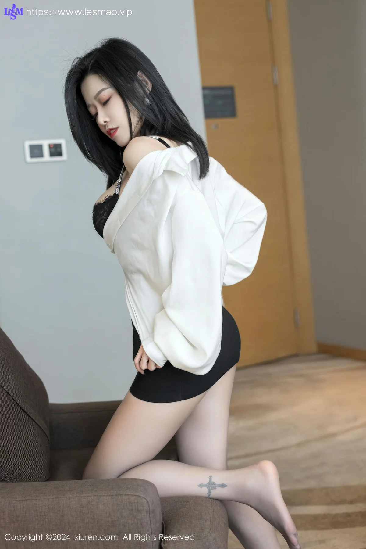 XiuRen 秀人 No.9329 luvian本能 气质美女ol短裙 - 8