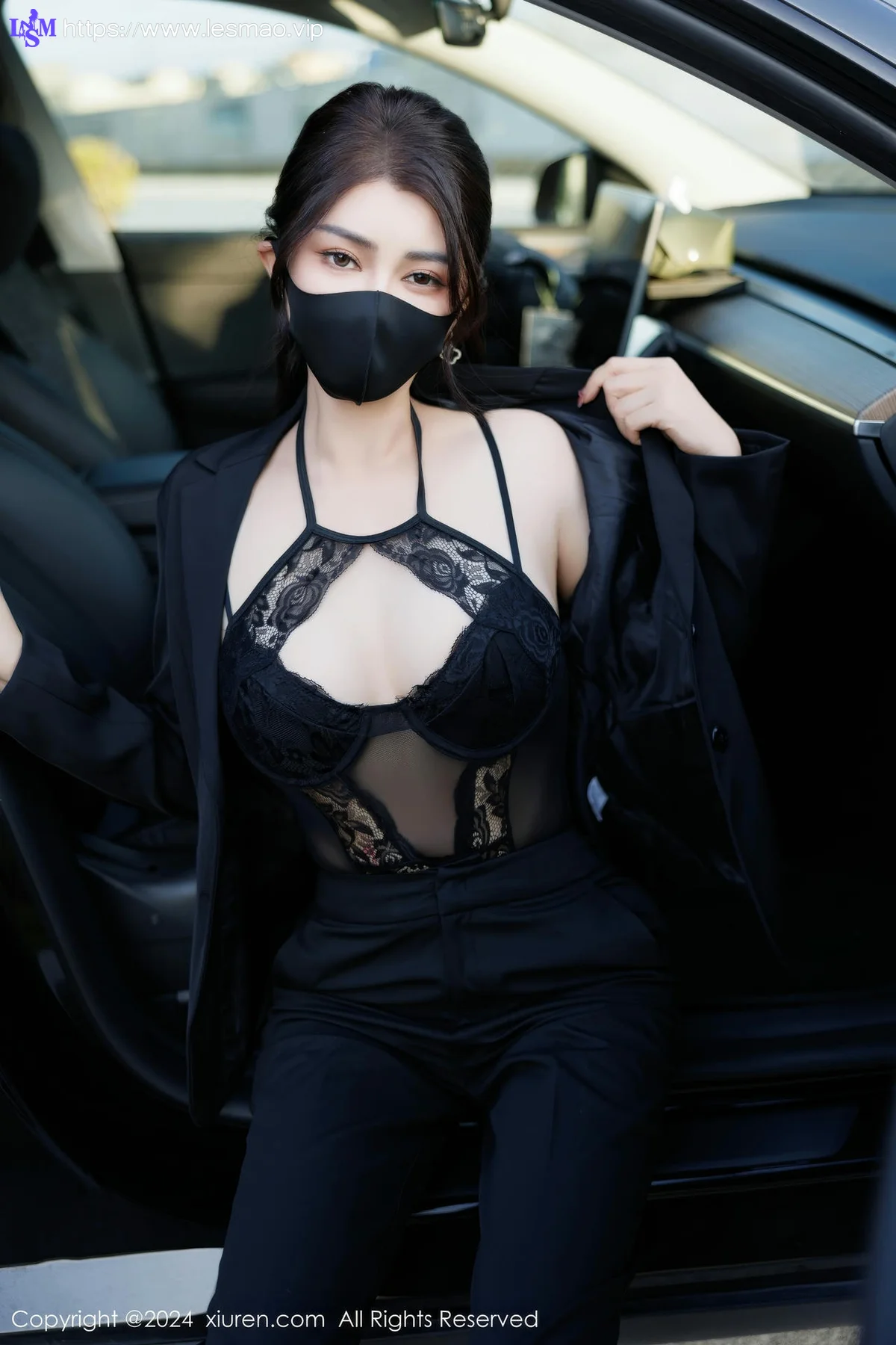 XiuRen 秀人 No.9405 凯竹Quinn爆乳黑丝ol写真 - 8