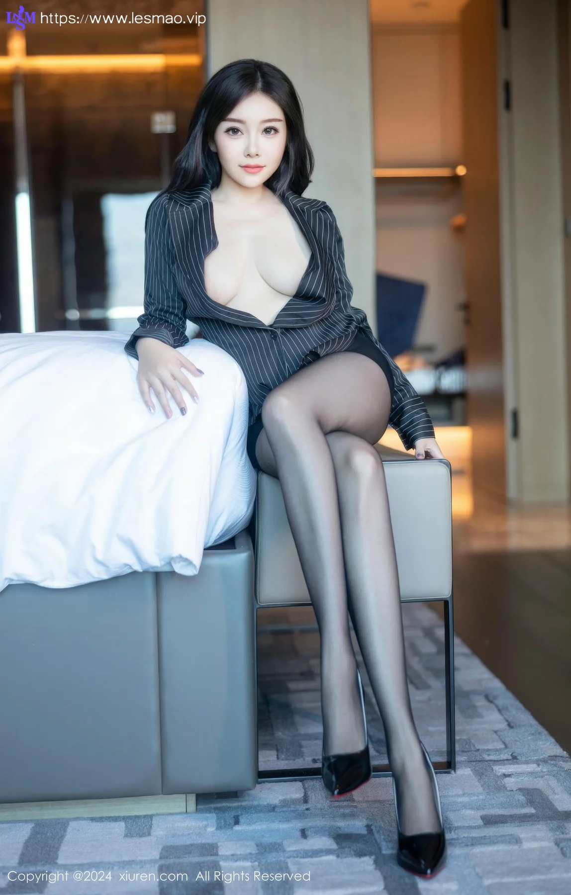 XiuRen 秀人 No.9410 白洁Bessie爆乳ol制服 - 10