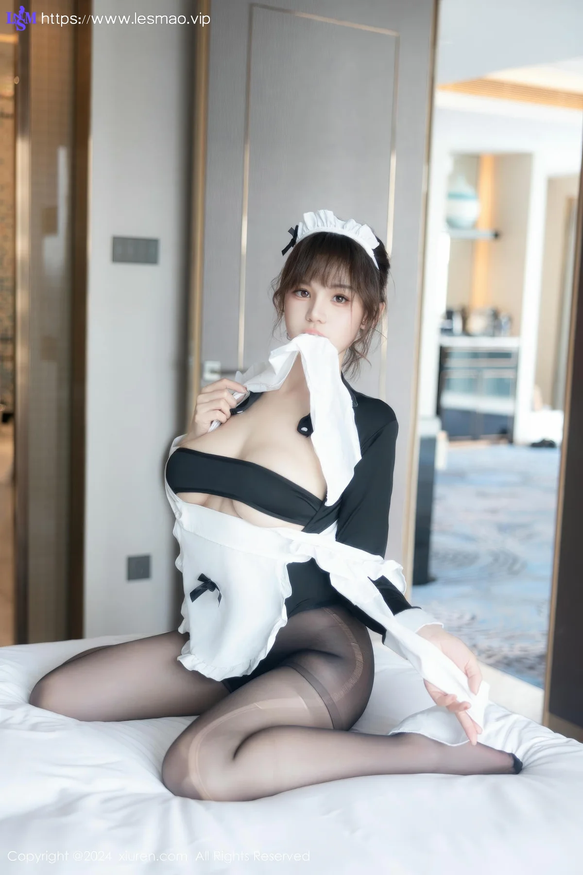 XiuRen 秀人 No.9476 香澄在东京 女仆黑丝制服 - 3