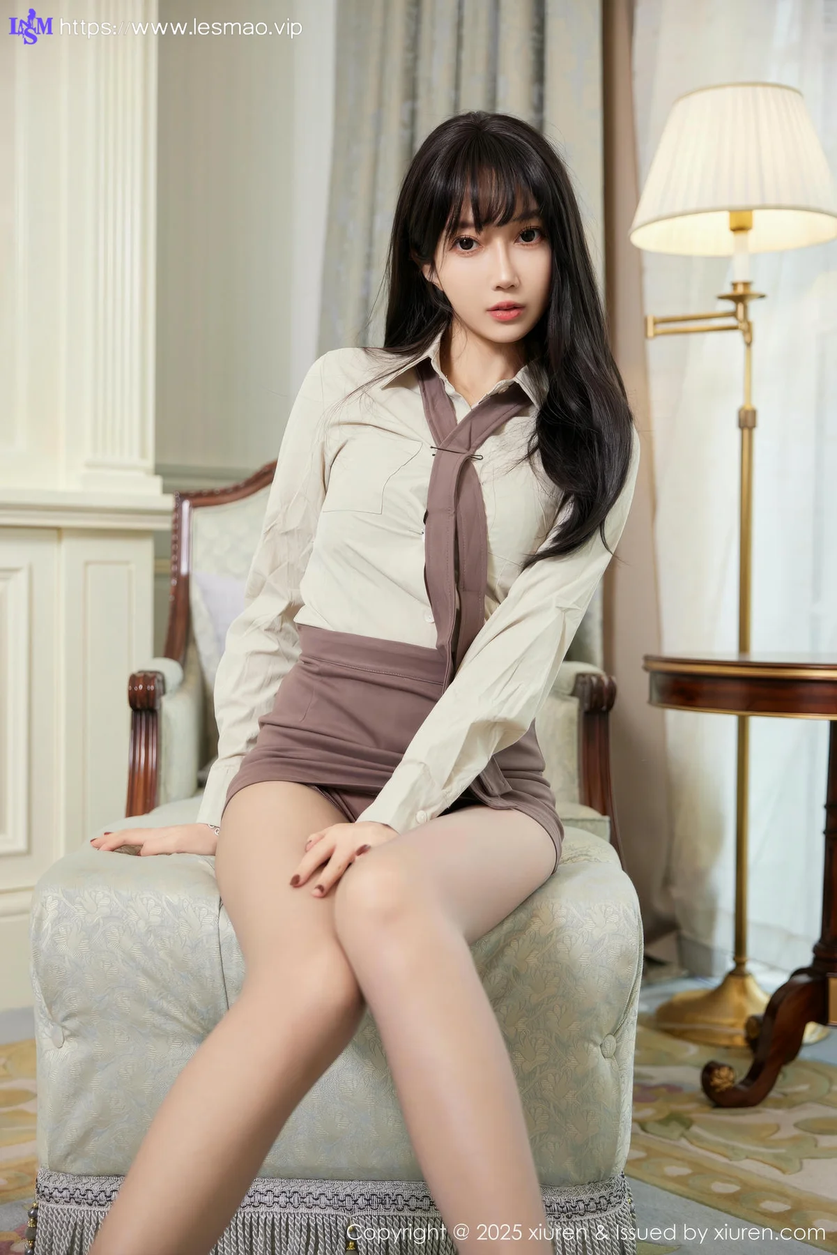 XiuRen 秀人 No.9702 玥儿玥er 短裙ol制服 - 1