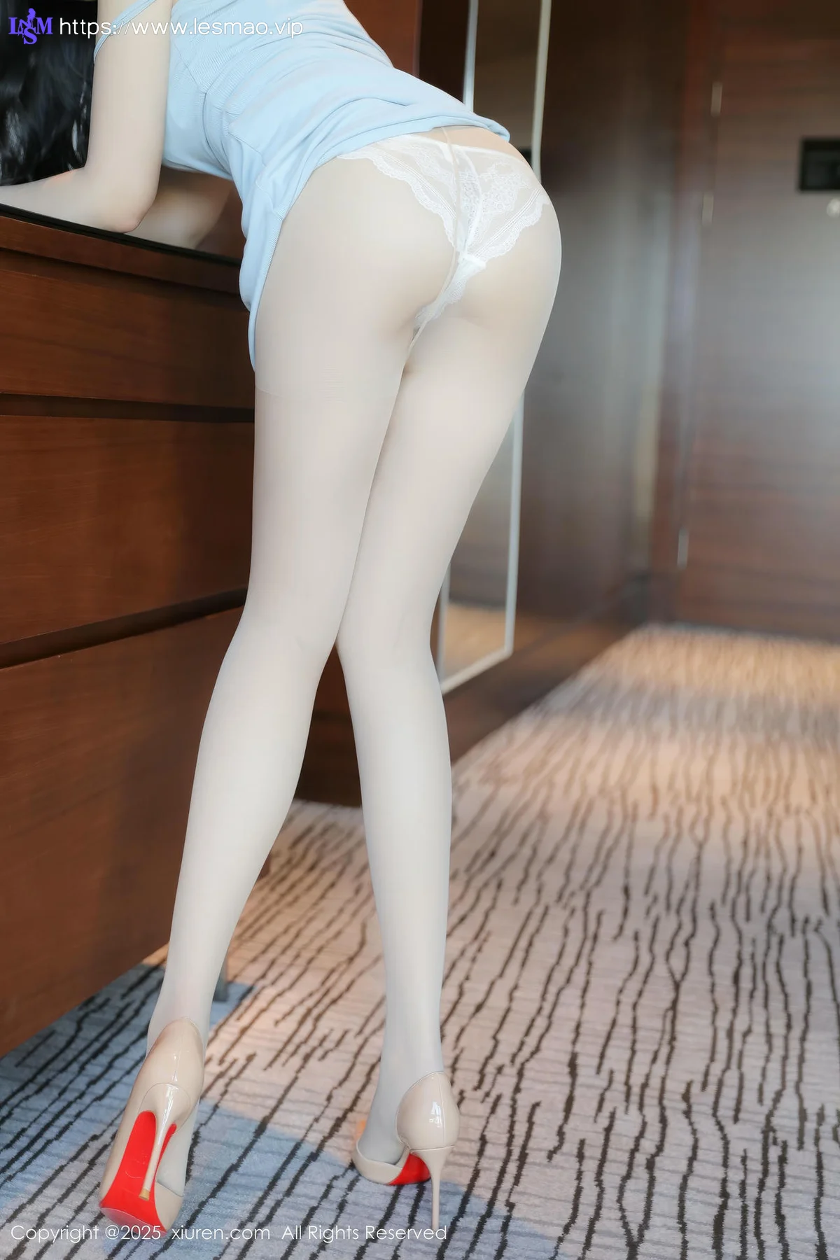 XiuRen 秀人 No.9801 希雅sia 翘臀肉丝性感妹子 - 2