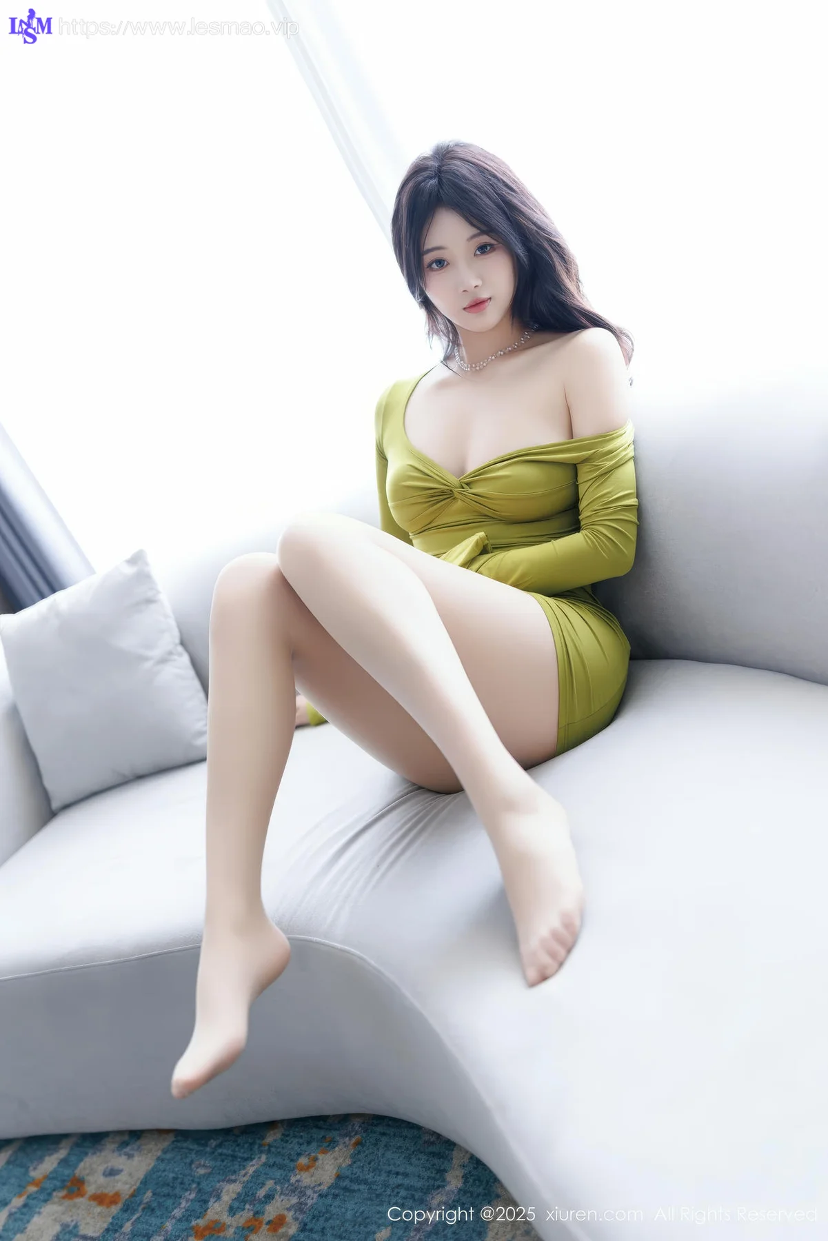 XiuRen 秀人 No.9849 南乔 浅绿色连衣短裙白色丝袜 - 5