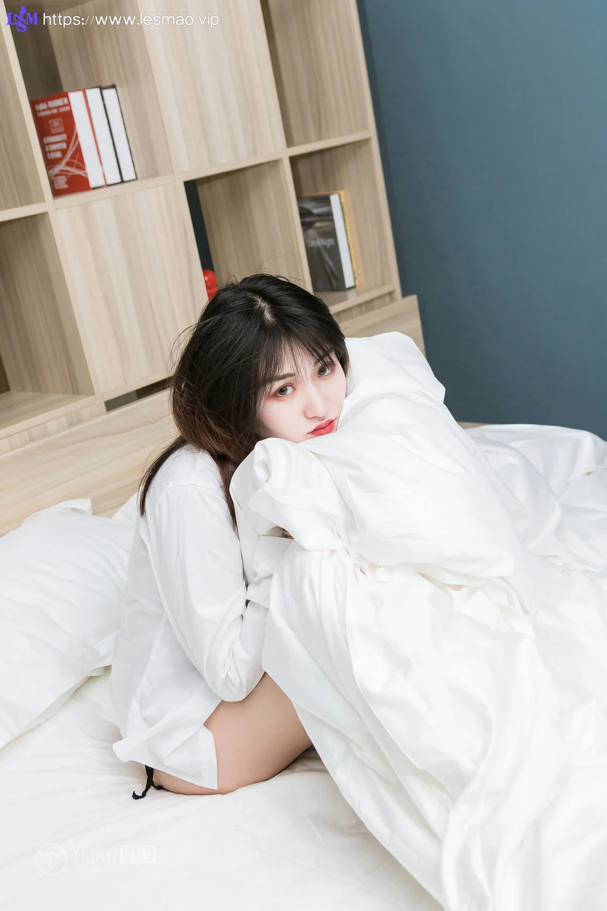 YALAYI 雅拉伊 Vol.221 D胸爆乳阿瞬和娇子合辑 - 1
