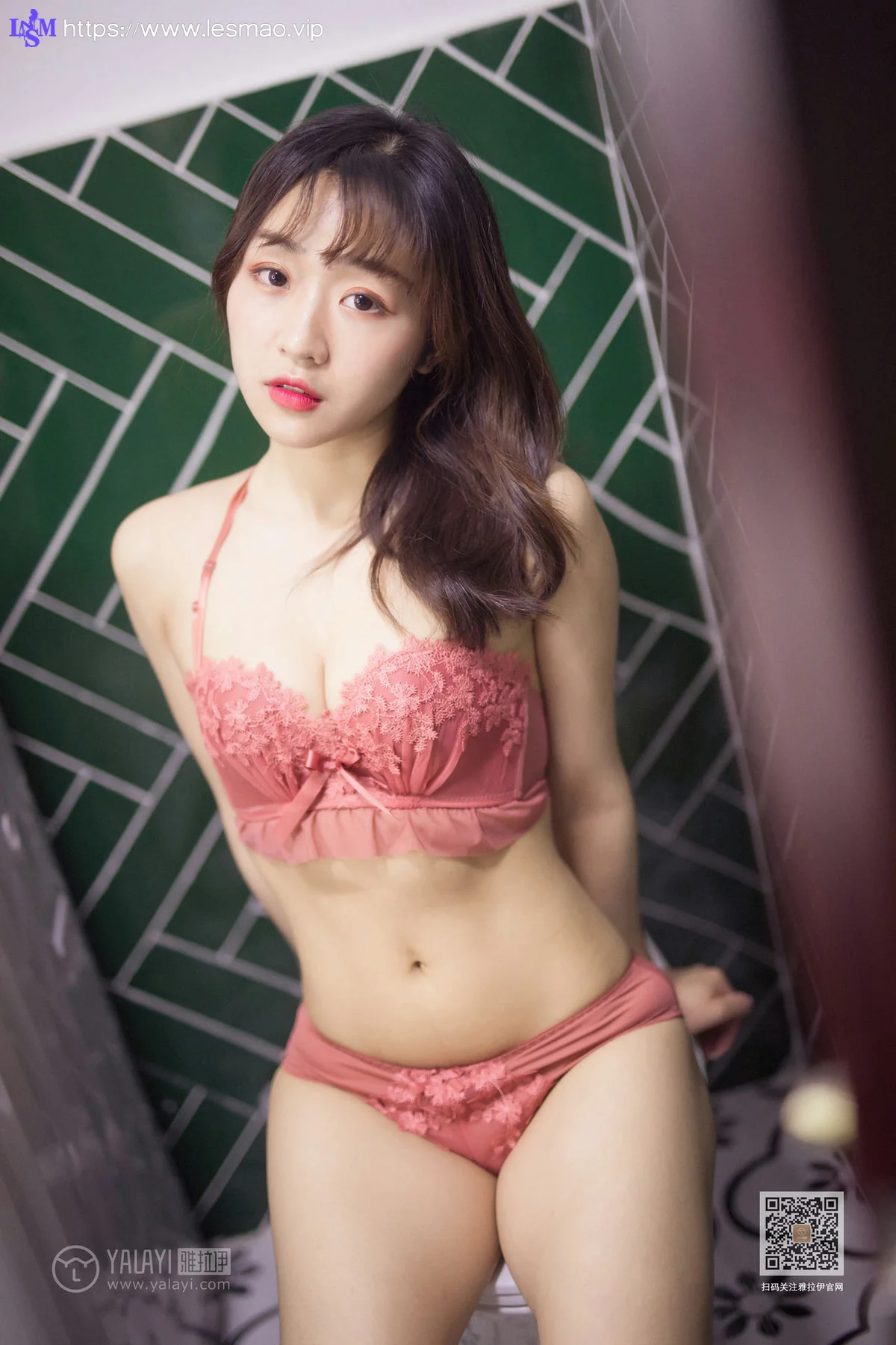 YALAYI 雅拉伊 Vol.552 六十六楼往下看 小颖 - 10