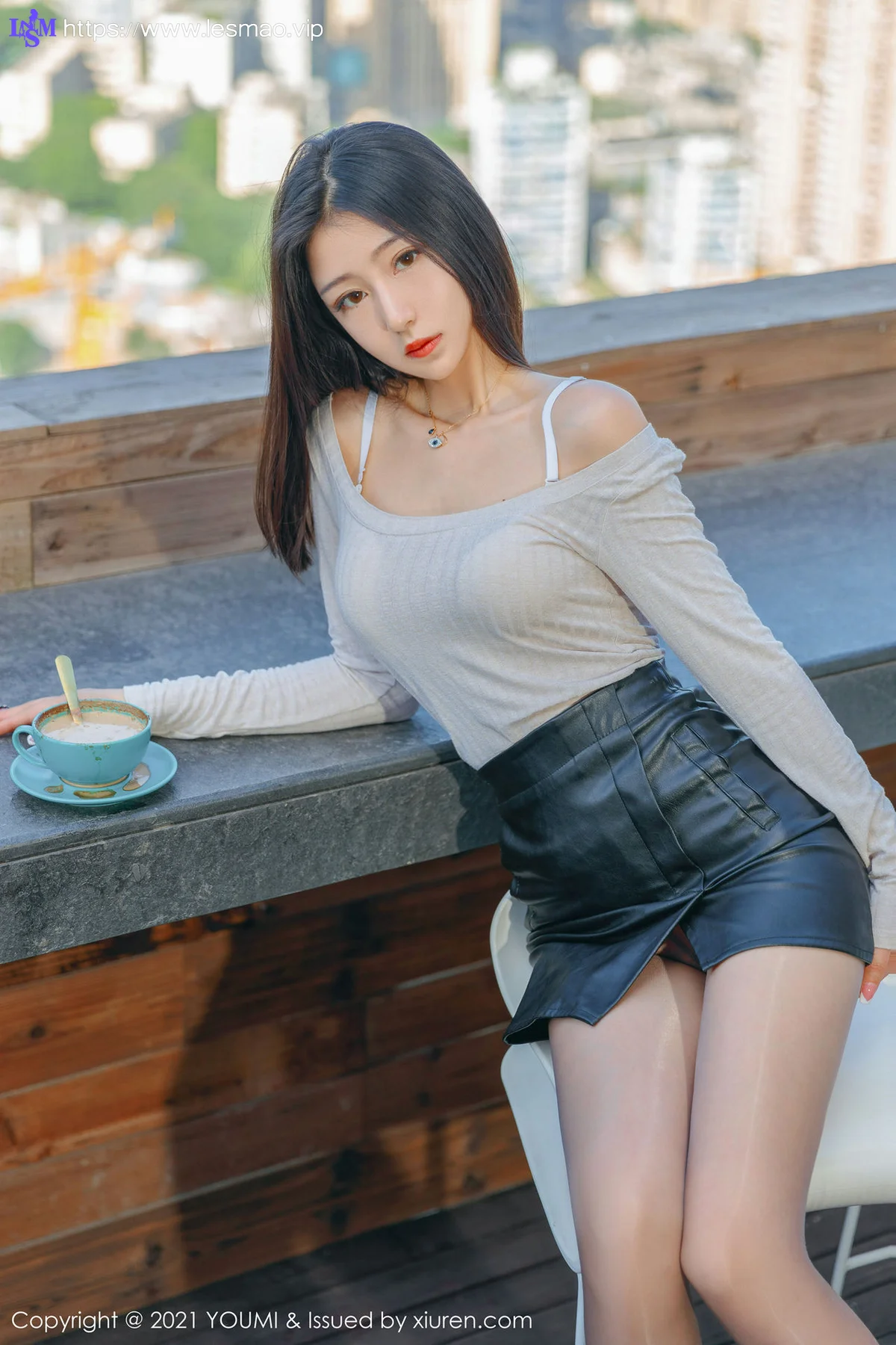 YOUMI 尤蜜荟 Vol.656  新人妹子娇嫩鲜艳 熊小诺 性感写真11 - 5